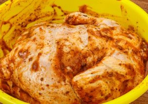 Sypiemy do kurczaka na potęgę. W domu łatwo zrobisz zdrową i szybką wersję