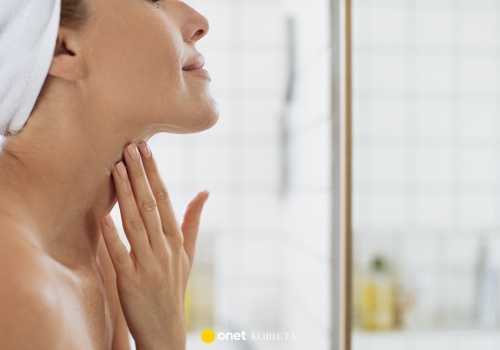 Ten krem bosko modeluje szyję i kontur twarzy. Ratuje skórę w jedną noc