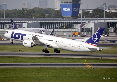 LOT: WiFi na pokładzie pierwszego samolotu w marcu