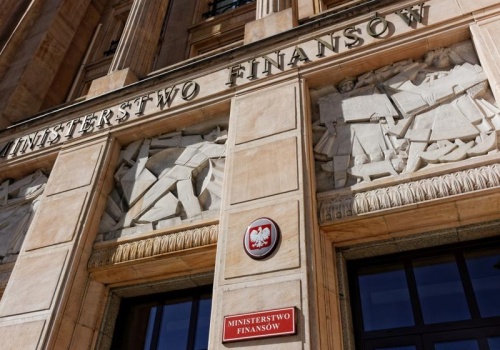 Polacy wciąż chętnie kupują papiery Ministerstwa Finansów. Sprzedaż obligacji trzyma się mocno
