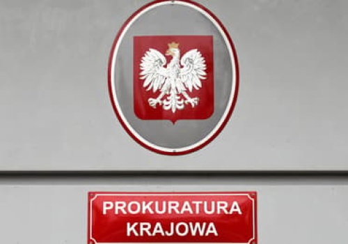 Łapówka za akt łaski prezydenta. Zarzuty dla trzech osób