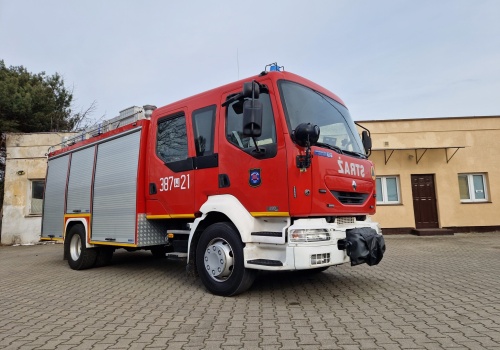 Wozy pod chmurką, brak ciepłej wody. Warunki OSP Białołęka