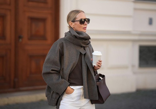 Ten kardigan z Massimo Dutti wyprzedaje się w kilka dni. Teraz powrócił w nowym, jeszcze bardziej stylowym kolorze