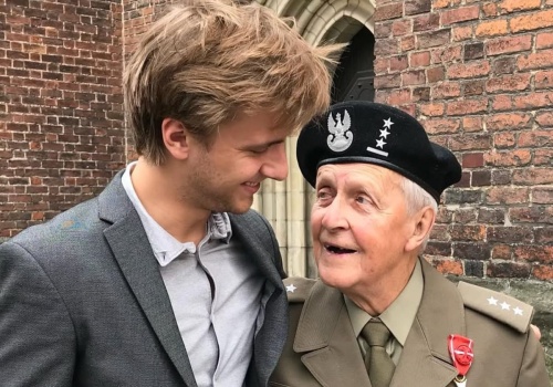 Maciej Musiał i jego szczególna więź z dziadkiem. Prośbę w jego sprawie wysłał... do Karola Nawrockiego