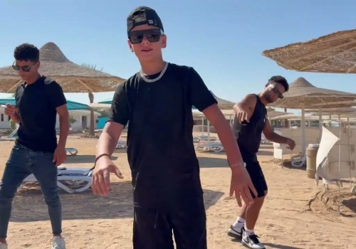 DawidoLATINO – SZUM