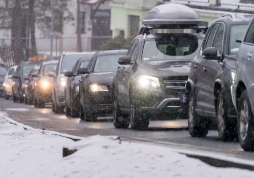 Porównywali koszta elektryka i spalinówki. Znamy wyniki. Kierowco, lepiej usiądź