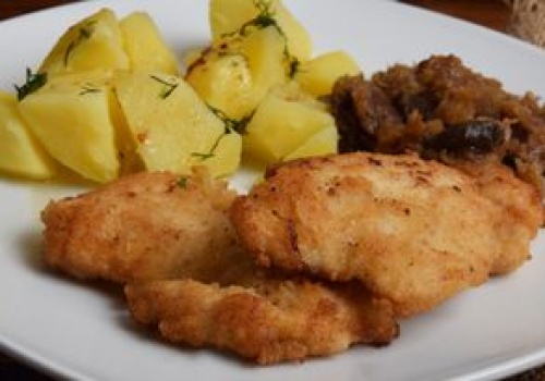 Jesz jak ptaszek, a i tak boli cię brzuch po posiłku? Oto powód