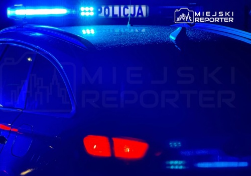 Nie zatrzymał się do kontroli. Ucieczkę zakończył w przydrożnym rowie