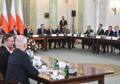 „Padały pytania, nie zawsze padały odpowiedzi”. Posiedzenie Rady Bezpieczeństwa Narodowego pozostawiło niedosyt u prezydenta