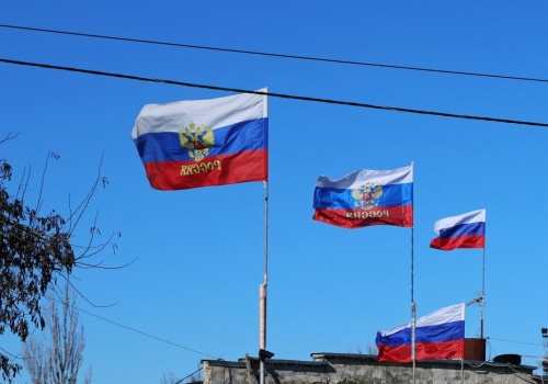 Rosjanie wskazują palcem swojego głównego wroga