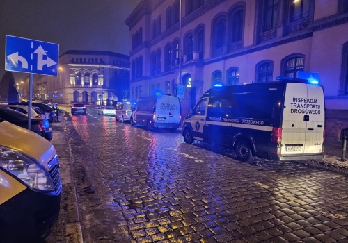 POZNAŃ: Akcja kontrolna dotycząca zarobkowego przewozu osób pojazdami osobowymi