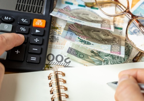 Ważne zmiany dla seniorów od 1 marca. W tych przypadkach ZUS może zmniejszyć świadczenie