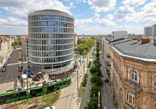 Bloomberg głaszcze Polskę. 