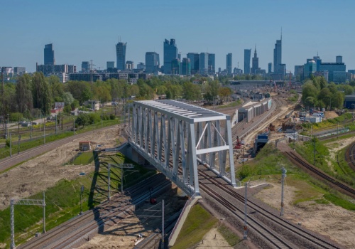 Prezes rynkowego lidera wskazuje niepokojący trend na budowach. 