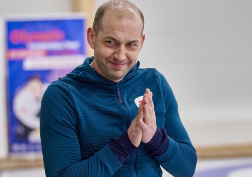 Zbigniew Bródka wspomina, jak brakowało łyżew w klubie. 