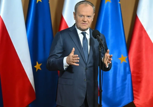 Tusk nie wytrwał do końca RBN. Tak się tłumaczy. „To było bardzo nieostrożne”