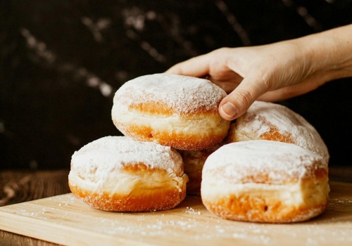 Nie każdy może świętować Tłusty Czwartek. Internista wyjaśnia, komu pączki szkodzą