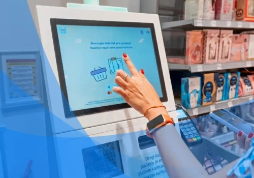 Rachunki klientów korzystających z kas samoobsługowych są wyższe nawet o 25%