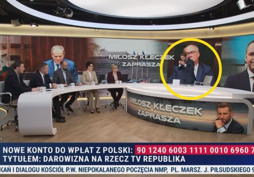 Dziwne zachowanie w programie TV Republika. „Lewy, prawy, podbródkowy, szybki prawy sierpowy”