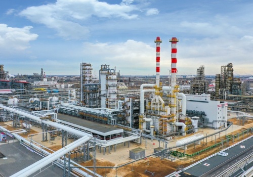 Ukraina trafiła w rafinerię Łukoilu. Mimo 2000 kilometrów dystansu