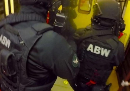 ABW zatrzymała trzy osoby w śledztwie ws. aktu łaski. Wśród nich krakowianin