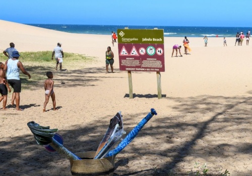 Polak porwany przez fale w RPA. Na pomoc ruszył świadek zdarzenia