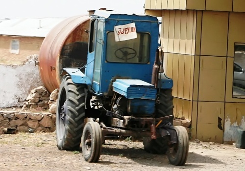 Najbrzydszy ciągnik na świecie: mamy nowego faworyta. To T-28X4M