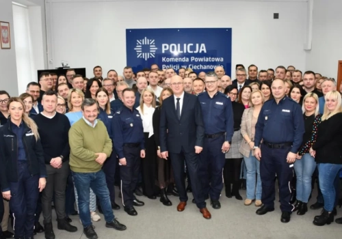 Po ponad 30 latach służby pożegnał się z komendą policji w Ciechanowie