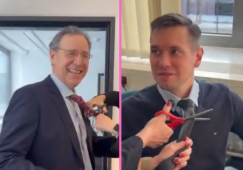 „Pączek albo krawat!” Ambasador Niemiec zabawnie połączył dwie tradycje