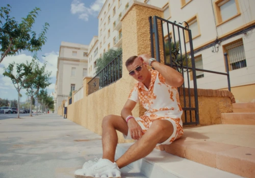 Oskaro wraca z premierą „Taniec nocy” i gorącym teledyskiem