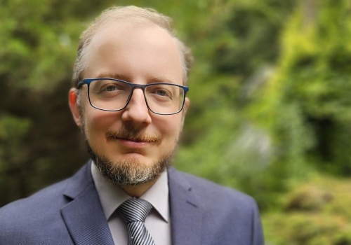 Jak przeskoczyć z klasy średniej do wyższej? „W USA widzą, że klasa wyższa oddala się, w Polsce jest inaczej”