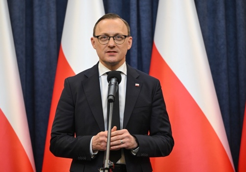 Prezydent Nawrocki zaprosi Siemoniaka i szefów służb!