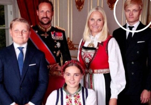 Kobieta zeznała, że syn norweskiej księżniczki zgwałcił ją, gdy spała