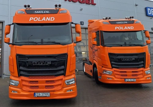 Dwa DAF-y XG dla firmy Smoleń, z ciekawym lakierem i atrakcyjnymi dodatkami