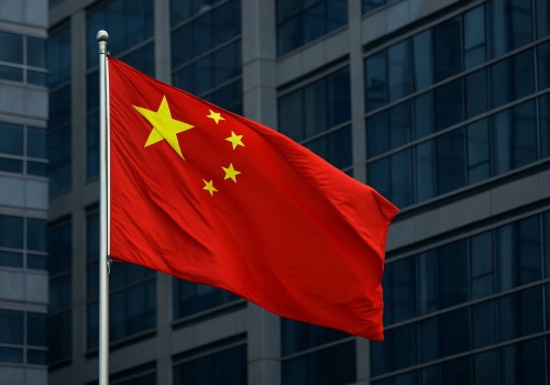 Chiny: potężny spadek sprzedaży smartfonów. Huawei i Xiaomi mają problem, Apple zaskakuje