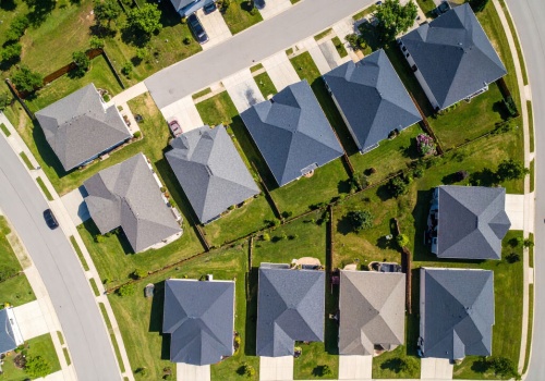 Ten sam budżet, różny metraż. Oto różnica cenowa między mieszkaniem w mieście a w aglomeracji