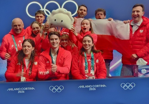 Pluszowy pieróg hitem igrzysk. Nieoficjalna maskotka Polaków podbija Mediolan-Cortina 2026