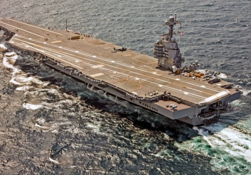 Największy lotniskowiec na świecie zmierza na Bliski Wschód. Padł rozkaz