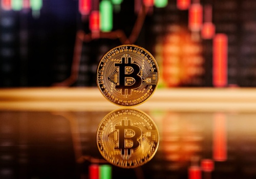 Bitcoin może spaść do poziomu 50 tys. dolarów. Ekonomiści drastycznie tną prognozy