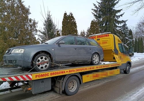 Biała Podlaska: 38-latek zatrzymany za jazdę mimo zakazu i tablice z innego pojazdu