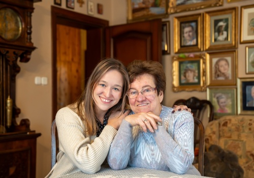 Wnuczka Jolanty Wadowskiej-Król o babci i „Ołowianych dzieciach”: Ludzie dobrze wspominają hutę