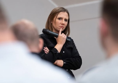 SAFE. Im bliżej przyjrzeć się szczegółom, tym więcej znaków zapytania