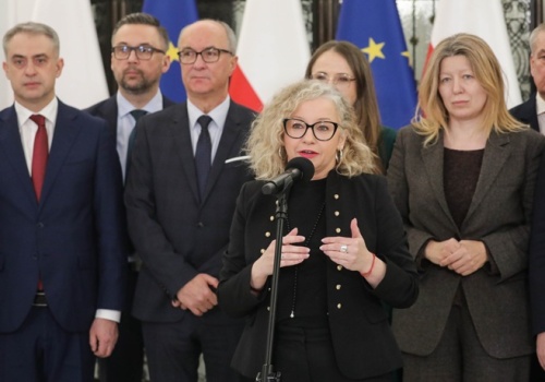 Sejm zdecydował: lewicowym projektem ustawy o statusie osoby najbliższej zajmie się komisja