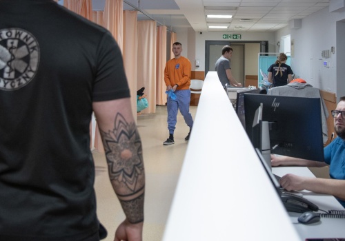 Gołoledź i mróz. Skutek – SOR w Słupsku przeżywa oblężenie