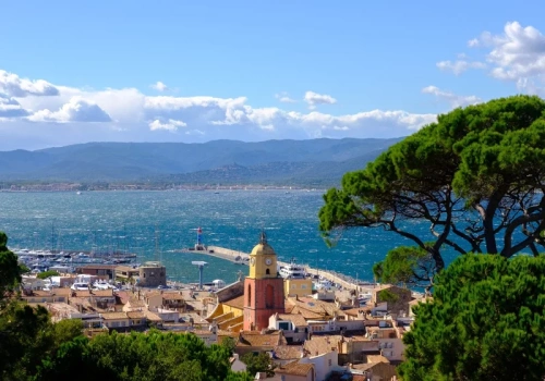 Wyjątkowy hotel-zamek z serialu „Biały Lotos 4”. Cena za noc zwala z nóg