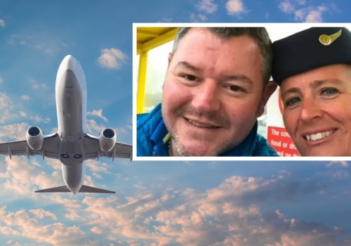 Niezręczna sytuacja na pokładzie. Chwilę później stewardesa zakochała się w pasażerze