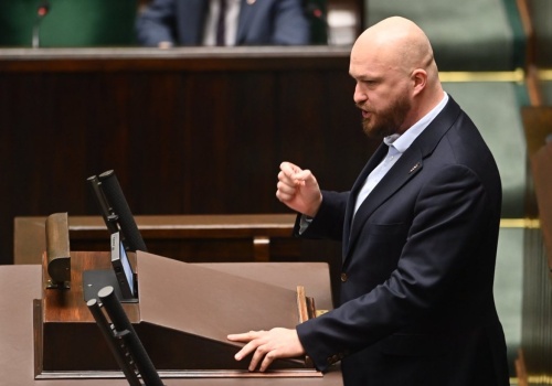 NIE DLA KOMISJI NADZWYCZAJNEJ ds. ustawy o „statusie osób najbliższych”