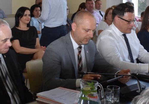 Dwa banki chcą udzielić chwilówki burmistrzowi Nysy