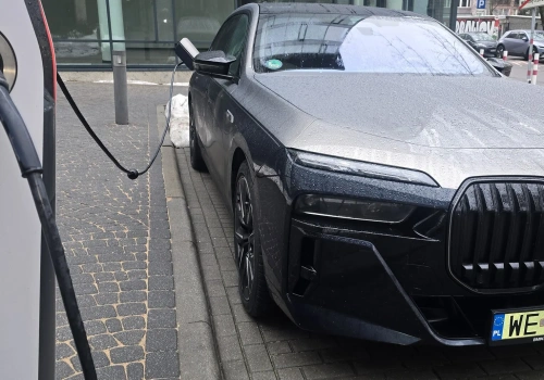 Globalna akcja przywoławcza lidera premium. Nawet 500 tys. aut w serwisach