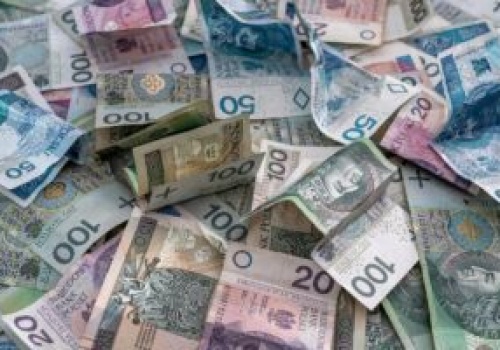 Niższe emerytury dla Polaków. Stopa zastąpienia spadnie do 25 procent